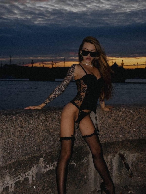 Ева привлекательная девушка из Павлово цена от 7000 руб